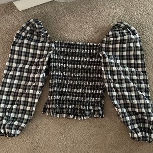 Black & white wide sleeve top